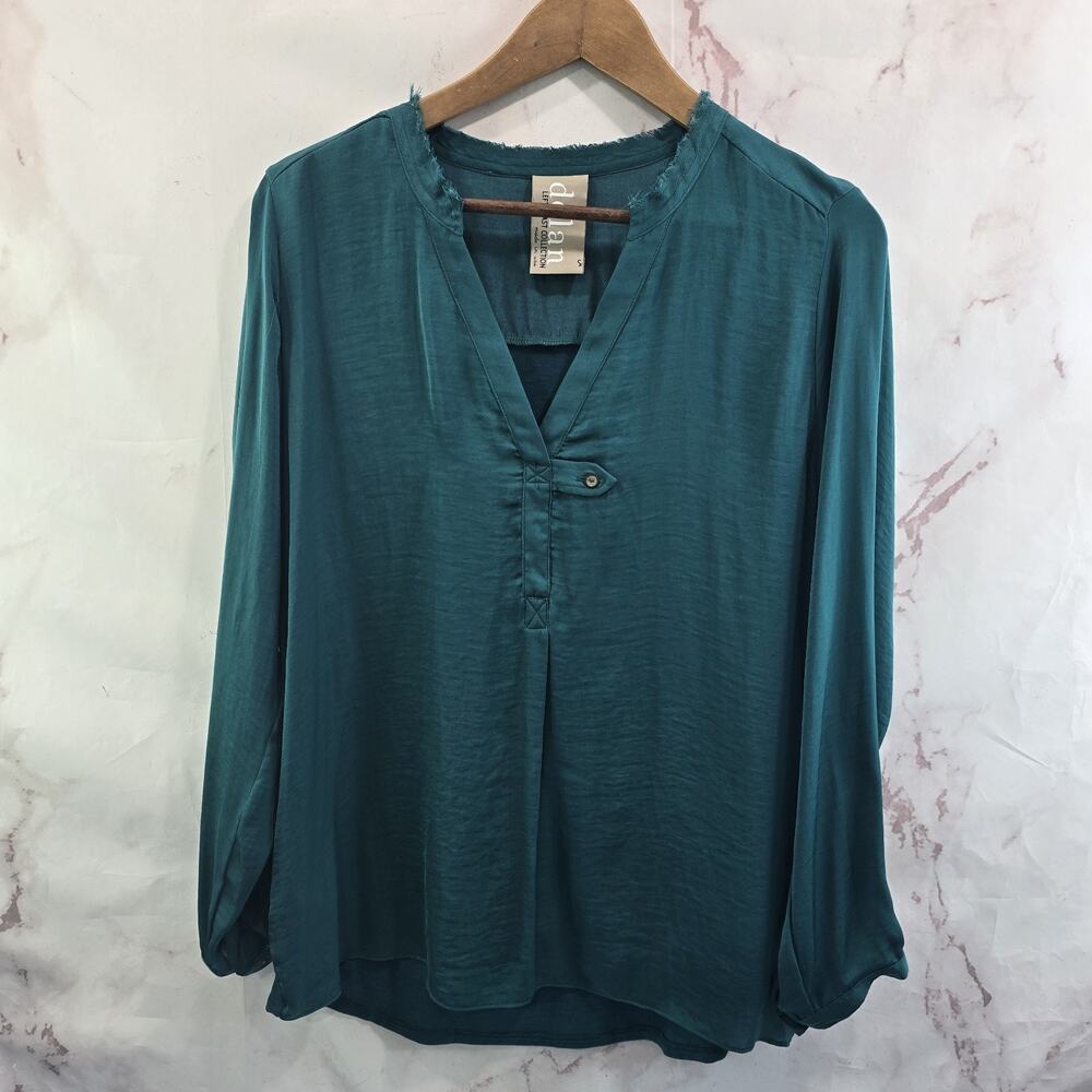 Anthropologie Shirt Womens Small Green Blouse Satin Dolan Dark Forest Long Notch